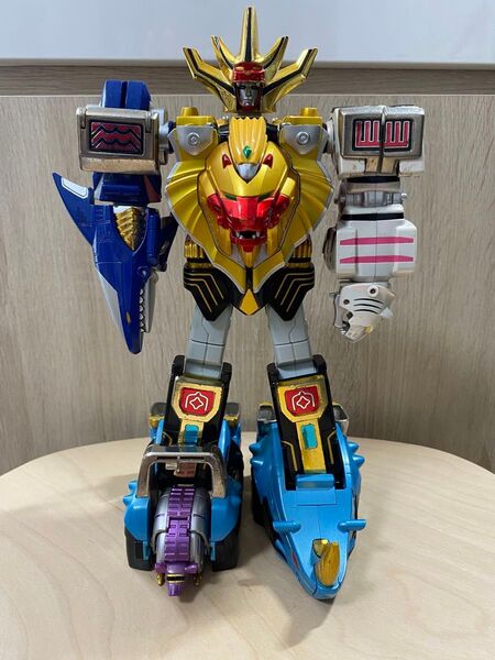 百獣戦隊 ガオレンジャー DX ガオキングストライカー