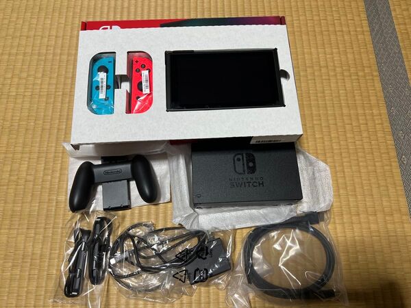 Nintendo Switch バッテリー強化モデル ネオンブルー・ネオンレッド 純正ケース付属