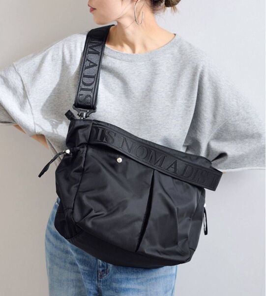 NOMADIS / BASQUE M ショルダーバッグ ブラック