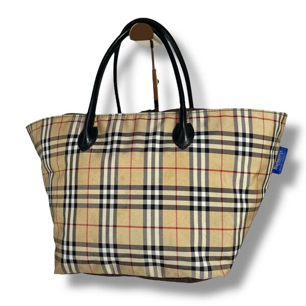 【美品】BURBERRY バーバリーブルーレーベル ハンド トートバッグ ナイロン 軽量 ノバチェック 肩掛け 大容量 舟型 台形