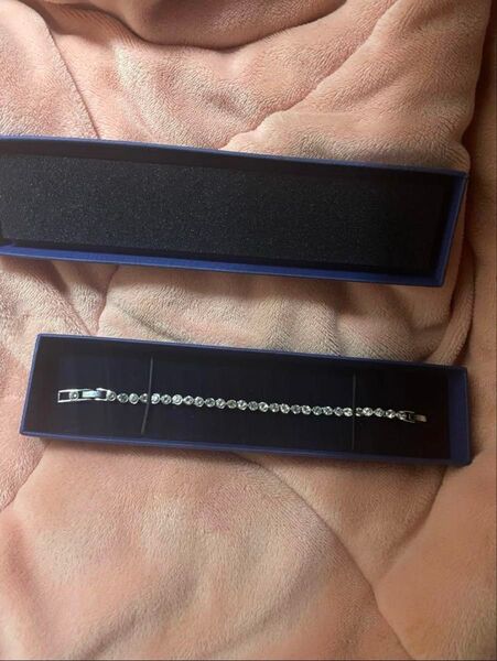 SWAROVSKI ブレスレット スワロフスキー シルバー 箱付き