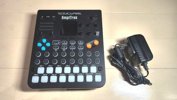 SONICWARE SmplTrek サンプラー (SDカード、ACアダプター付属)