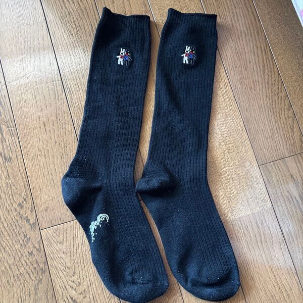 靴下 スクールソックス 黒 ブラック ワンポイント 刺繍
