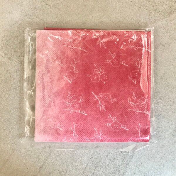 不織布製ラッピング用風呂敷 梅柄