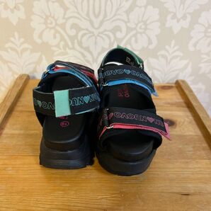 19センチ 厚底サンダル