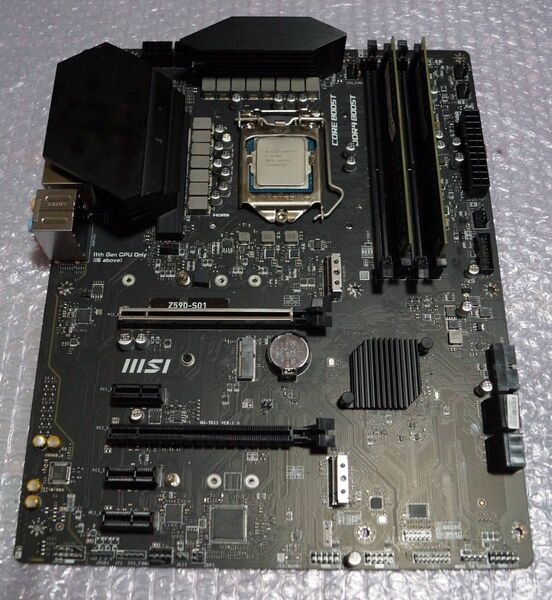 MSI Z590-S01+Core i7 11700K+メモリ16×2 32GB セット 中古動作確認済みジャンク扱い