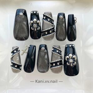 【サイズオーダー】ネイルチップ 黒 マグネット フレンチ クロム ピアス シアー