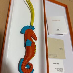HERMES イポ タツノオトシゴ チャーム 刻印B