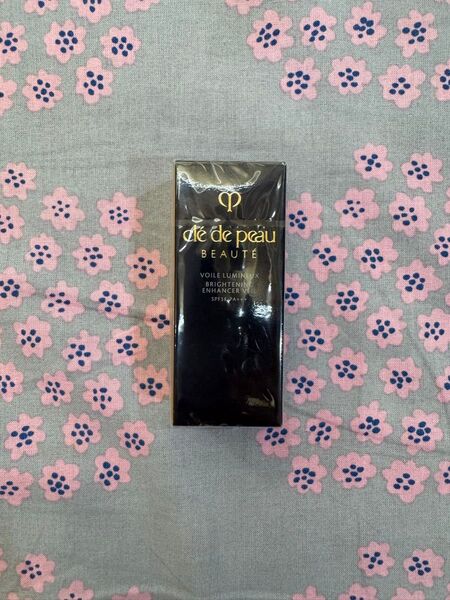 【未開封】cle de peau BEAUTE ヴォワールルミヌ 化粧下地 30ml