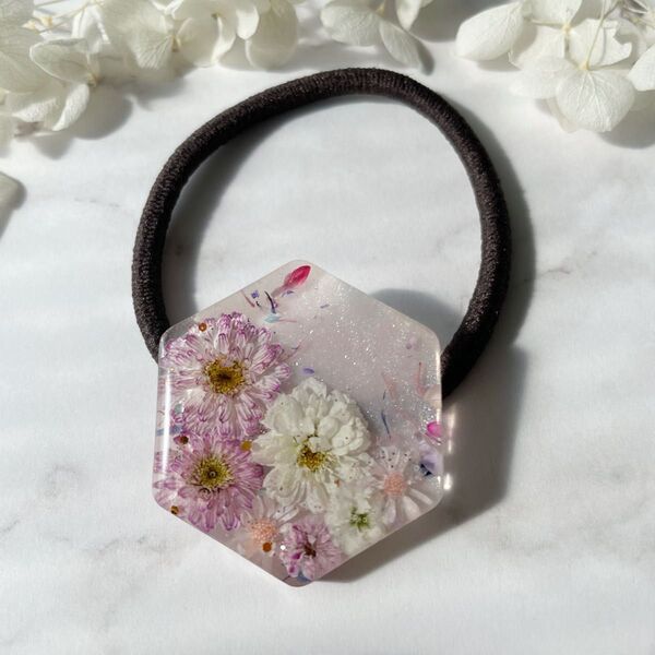 210.レジン ドライフラワー ヘアゴム マトリカリア ハンドメイド