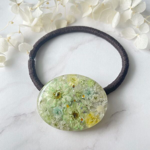 217.レジン ドライフラワー ヘアゴム マトリカリア ハンドメイド
