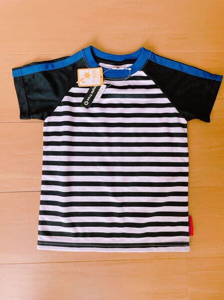 新品未使用!アカチャンホンポ キッズ ボーダー Tシャツ 半袖Tシャツ トレーニングシャツ 110cm
