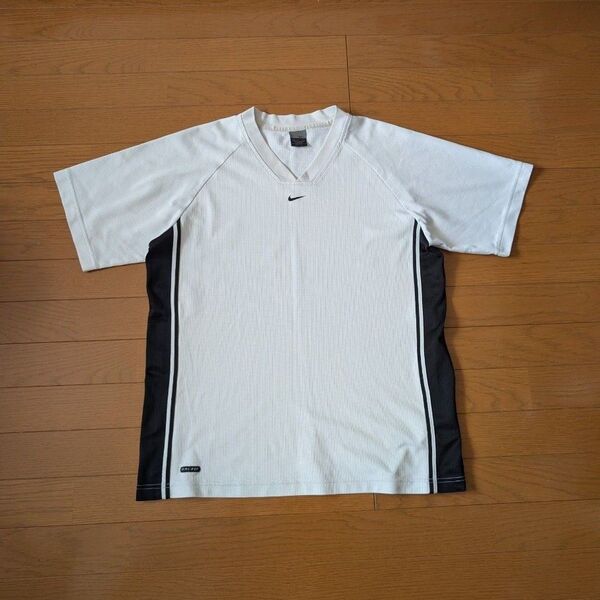 00s Nike ナイキ ホワイト センターロゴ スウッシュ Tシャツ Mサイズ