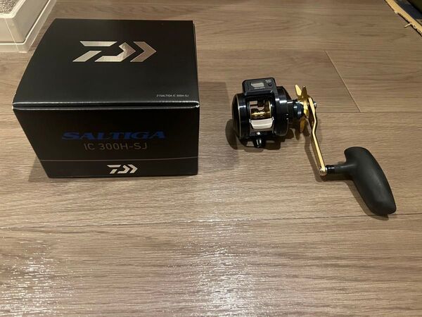 ダイワ 21 ソルティガIC 300H-SJ 右ハンドル