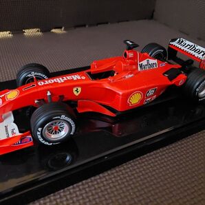 1/18 Ferrari F2001 M.シューマッハー Marlboroロゴ