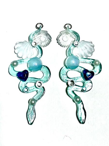 ハンドメイド 蛇と薔薇シリーズ派生 海蛇 ピアス イヤリング ノンホールピアス 夏アクセサリー