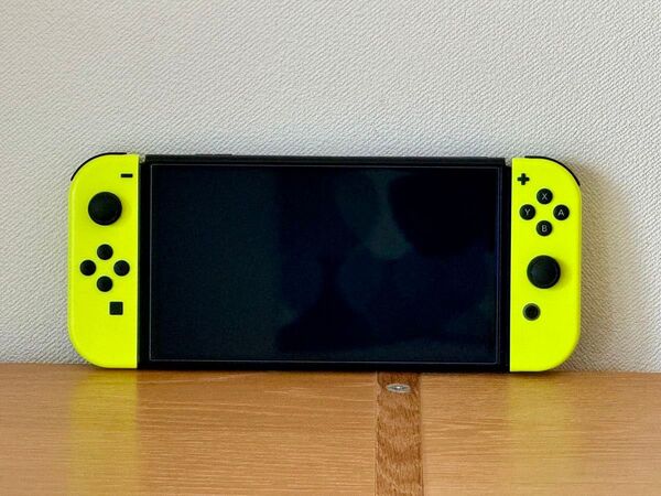 美品:任天堂 Nintendo Switch 有機ELモデル ジョイコン付き
