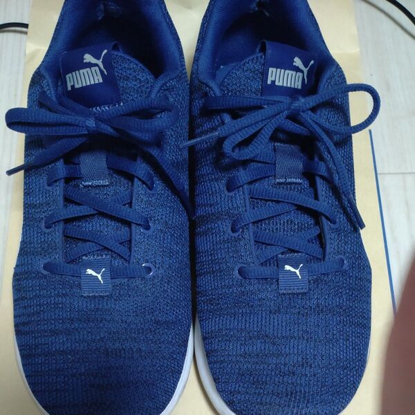 スニーカー PUMA ネイビー(25.5cm)