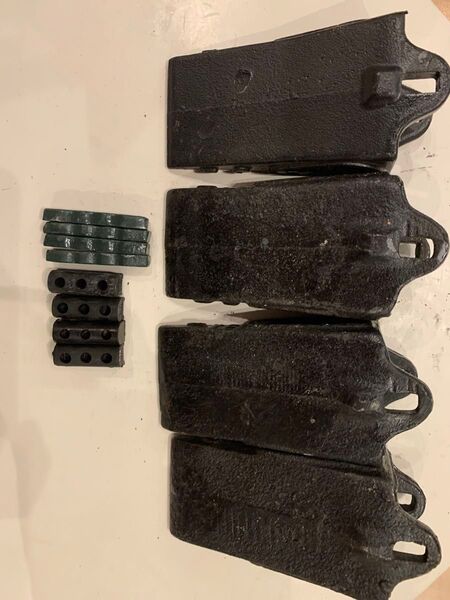 ミニショベル用18Sツース、ロックピン、ロックラバー 各4本セット