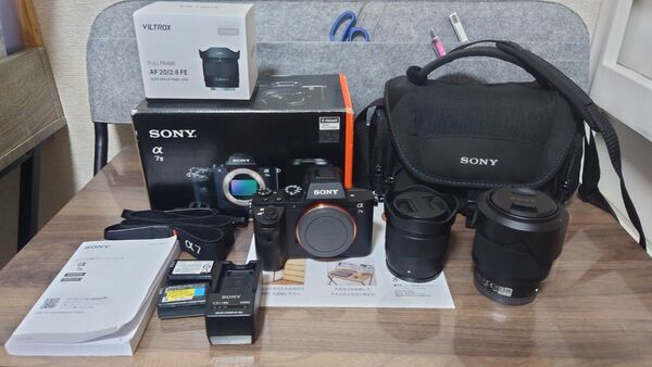 SONYα7 II ズームレンズキット ILCE-7M2K + 単焦点レンズ付き
