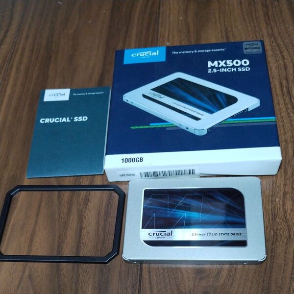 Crucial MX500 1TB SSD 2.5インチ 中古品