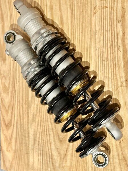 リアサスペンション オーリンズ ハーレーダビッドソン S36E 11.6インチ ブラックスプリング 美品 スポーツスターなど