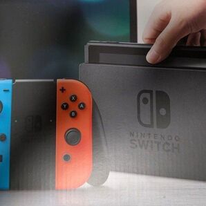 Nintendo Switch本体+HORIグリップコン