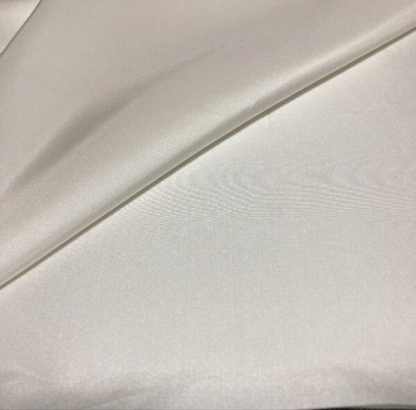 M050正絹 胴裏 白/生成系 ハギレ 洗い張り済 ハンドメイド リメイク