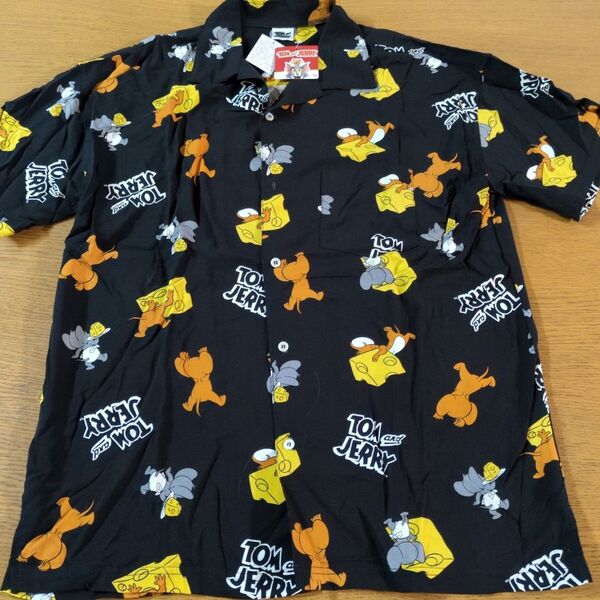 W☆新品☆トムとジェリー☆半袖シャツ☆サイズM☆ブラック☆男性用☆No.2585