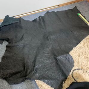 牛革 端材 ハギレ レザー ブラック 黒