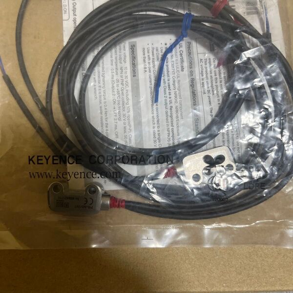 KEYENCE超小型アンプ内蔵光電センサーPR-M51N1