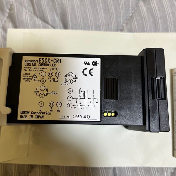 OMRON E5CK-CR1 デジタル温調計