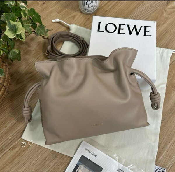 LOEWEロエベ フラメンコクラッチミニ ショルダーバッグ斜めがけ サンド 現行販売品
