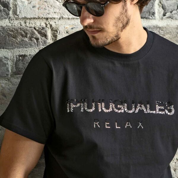 【1PIU1UGUALE3 RELAX】ランダムラインストーンロゴ半袖Tシャツ