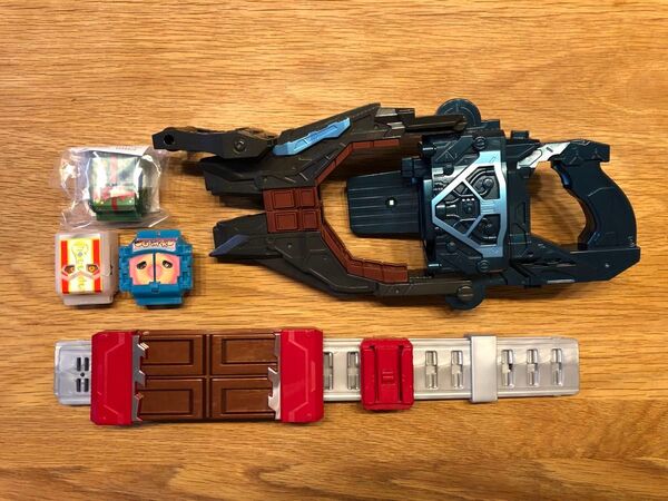 仮面ライダーガヴ 仮面ライダーヴァレン完全なりきりセット ブシュエルゴチゾウ付き