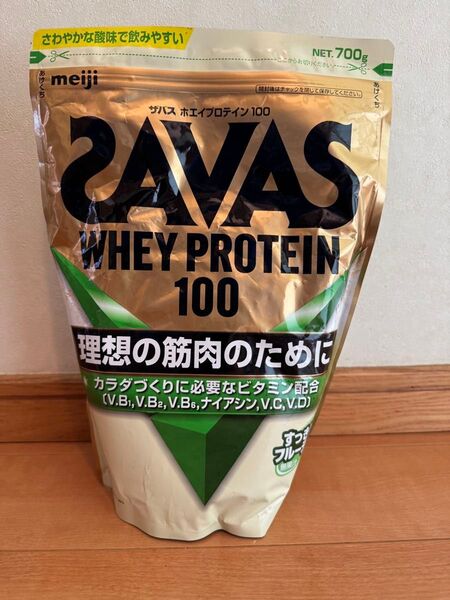 20明治 ザバス(SAVAS) ホエイプロテイン100 すっきりフルーティー風味700g ダイエット トレーニング理想の筋肉 安い