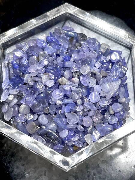 タンザナイト【灰簾石】さざれ◆30g◆高品質★浄化に♪天然石◆パワーストーン