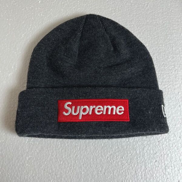 【Supreme&NewEra】ボックスロゴ ニット帽 ダークグレー チャコールグレービーニー
