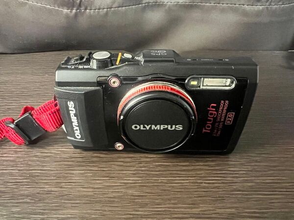 OLYMPUS デジタルカメラ Tough TG-4 ブラック レンズアダプター付き