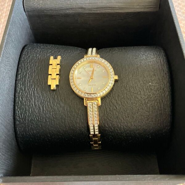 CITIZEN Eco-Drive 腕時計 ゴールド
