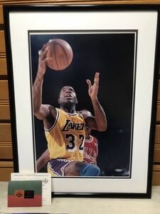 NBA [ Los Angeles * Ray The Cars ]. Legend [ Magic * Johnson ] UDA производства с автографом рамка фотография 