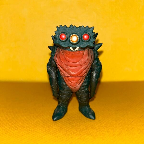 帰ってきたウルトラマン「電波怪獣ビーコン」 ミニソフビ 円谷プロ