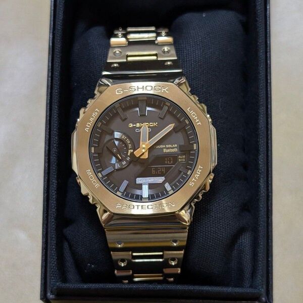 新品 カシオ G-SHOCK ソーラー充電 GM-B2100GD-9AJF