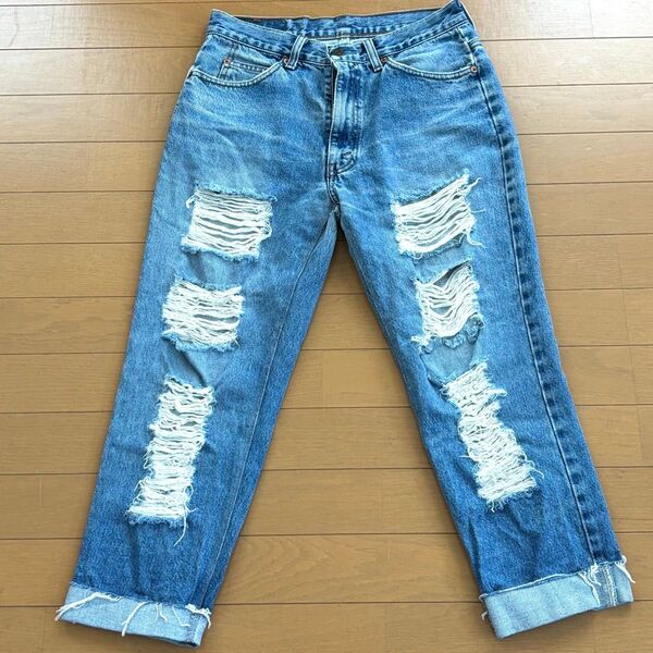 【JJ48】Levi's 220 デニムハーフパンツ W76(W30)ダメージ加工