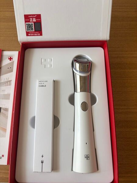 メディキューブ 美顔器 AGE-R ダーマエアショット