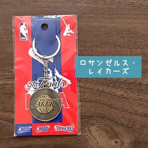 ★新品 未使用★ レイカーズ 海外バスケットボールチーム キーホルダー