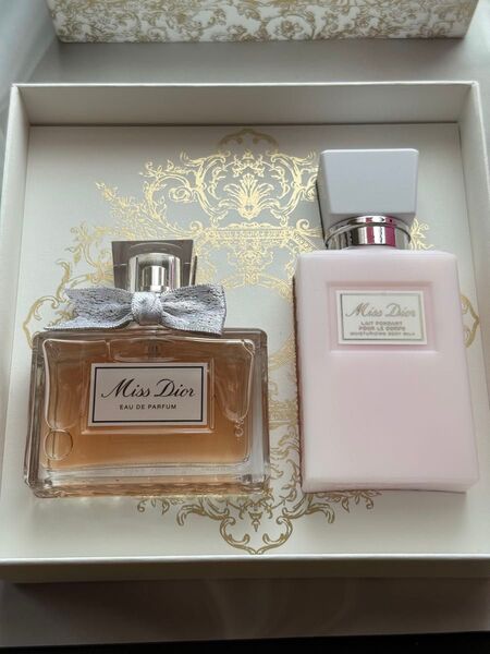 Miss Dior オードゥ パルファン コフレ 2023年 クリスマスコフレ