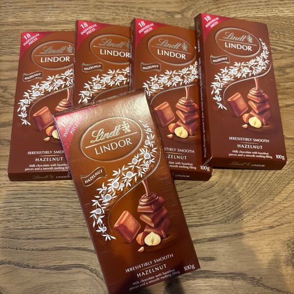 リンツ リンドール ヘーゼルナッツ シングルス 5枚セット LINDOR チョコレート Lindt