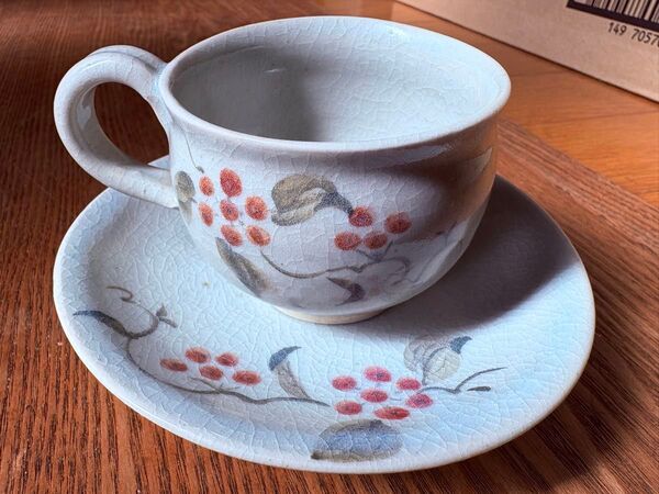 カップ&ソーサー 陶器 和風 上品 赤い実 香泉