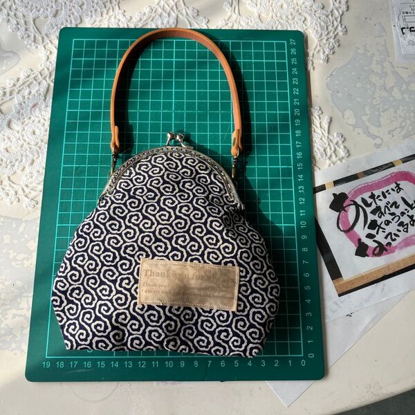 がま口 ポーチ 持ち手付ハンドメイド